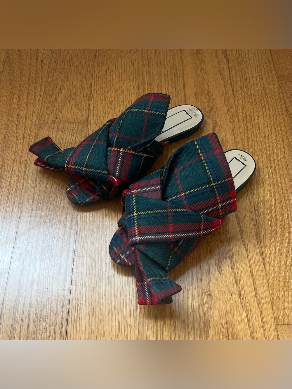 N21 red and green plaid bow sandals